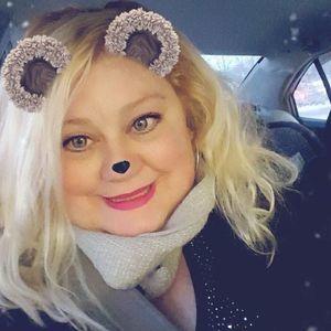 Meet your Posher, Laurie